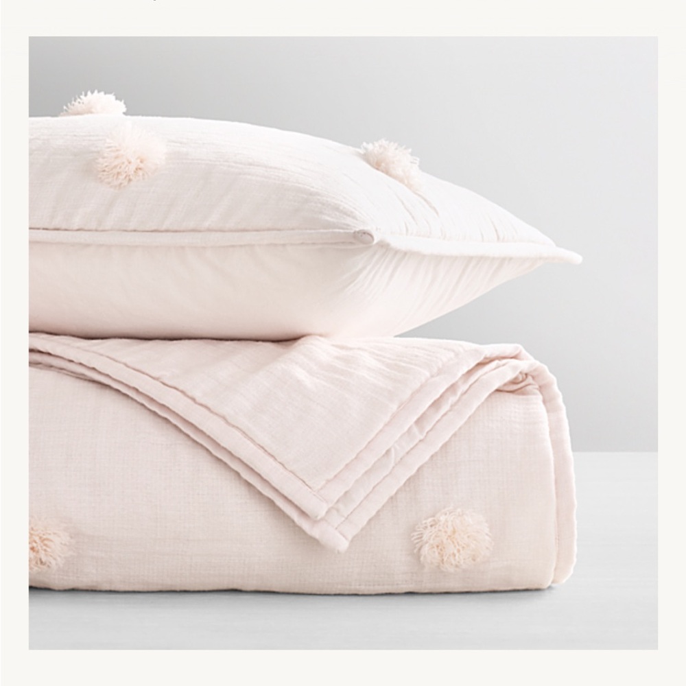 RH Baby & Child Pom-Pom Washed Cotton Gauze Quilt - Posy Pink TODDLER